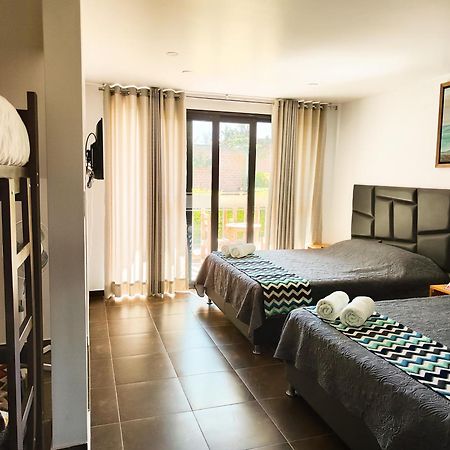 Jalara Lunahuana Hotel エクステリア 写真