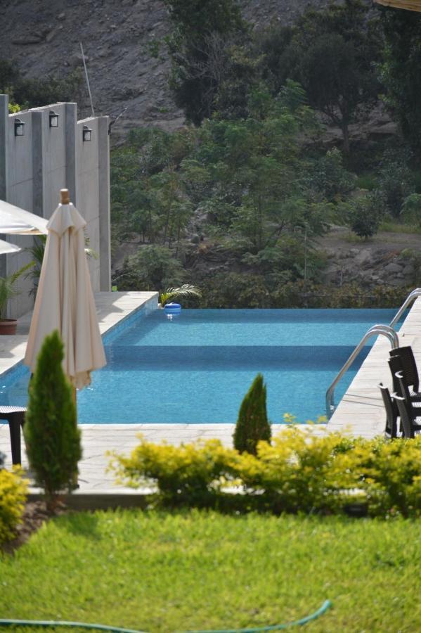 Jalara Lunahuana Hotel エクステリア 写真
